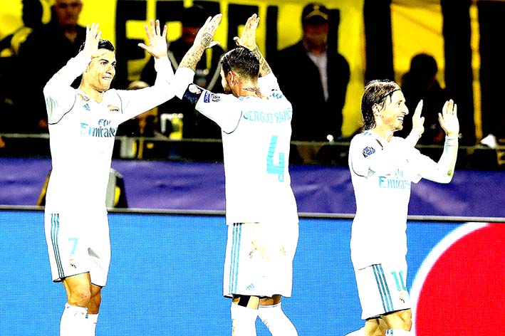 Cristiano y Ramos las figuras del Madrid.
