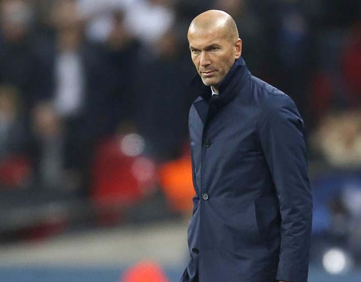 Zidane, habló de James en su incursión en el Bayer.