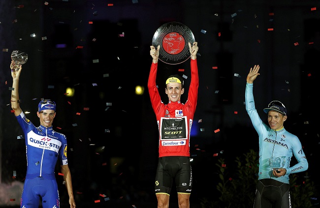 ‘Supermán’ López sacó la cara por los ciclistas colombianos en la Vuelta España al conquistar el tercer lugar del podio. Foto:EFE