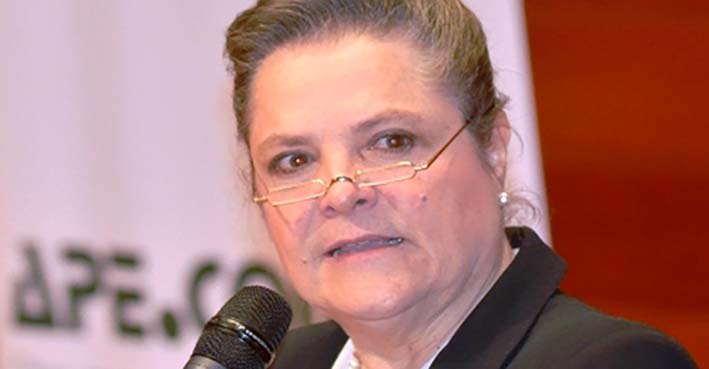 Clara López, excandidata presidencial y exministra del Trabajo no descarta coalición para las presidenciales en el 2018.