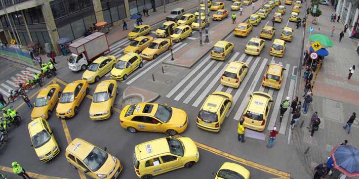 Se prevé que unos 52.000 taxistas de toda Bogotá se sumen al cese indefinido de actividades.