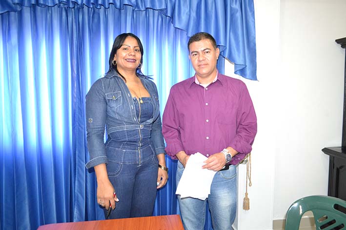 El asesor jurídico de Coldeportes, Oscar Cortés, visitó al IDDG para iniciar procesos de liquidación de acuerdos suscritos.