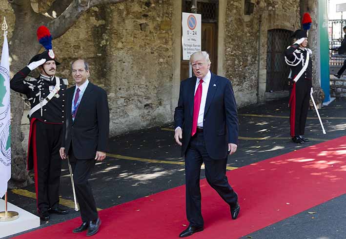 Leyenda: El presidente de EEUU, Donald Trump, a su llegada a la cumbre del G7 en Italia.