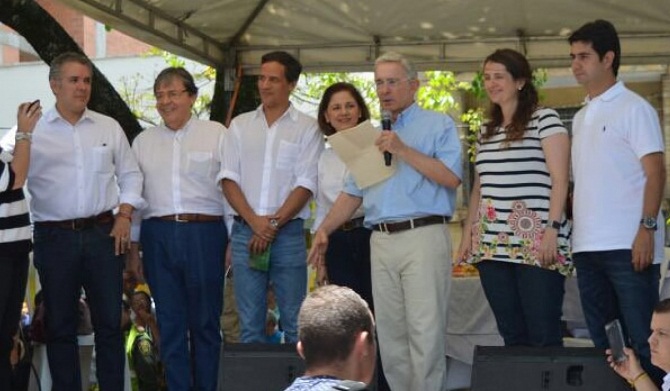El exgobernante encabezó ayer en Medellín una "maratón" con los precandidatos de su partido, Centro Democrático, de cara a las presidenciales del año próximo en Colombia.