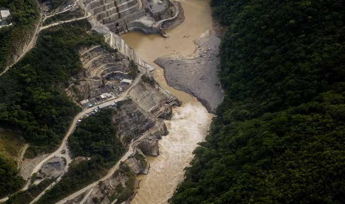 La importancia de seguir la orden de evacuación preventiva es fundamental ante el incremento de caudal en el río Cauca. Foto/EFE