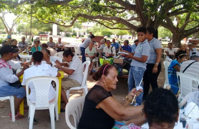 Los abuelitos de San Juan del Cesar, se mantienen realizando actividades, que hacen dinámicos y siempre disponible.