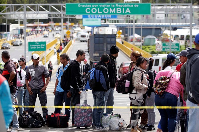 A diario decenas de miles de venezolanos cruzan los pasos fronterizos con Colombia.