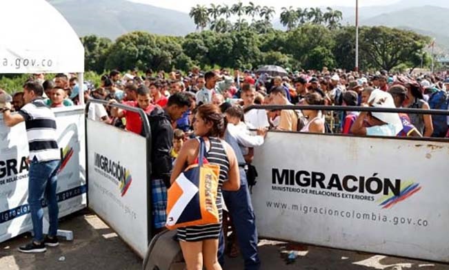 Según sus datos, del 1,1 millón de venezolanos en Colombia, 700.000 están en tránsito y 40.000 en la llamada "migración pendular", y a ellos hay que añadir además "400.000 compatriotas que han retornado de Venezuela".