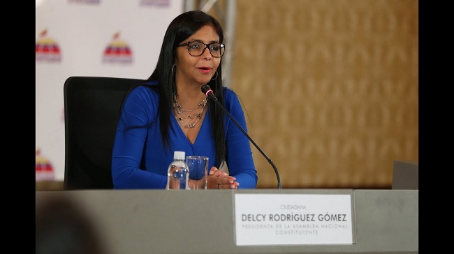 Delcy Rodríguez al igual que otros funcionarios del Gobierno de Maduro, no tienen acceso a la EU.