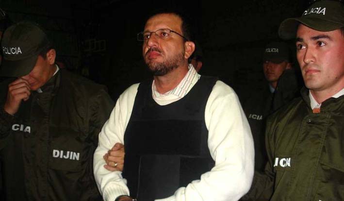 Carlos Mario Jiménez Naranjo, alias Macaco, fue excluido de la ley de justicia y paz, porque se comprobó que tras su desmovilización siguió delinquiendo.