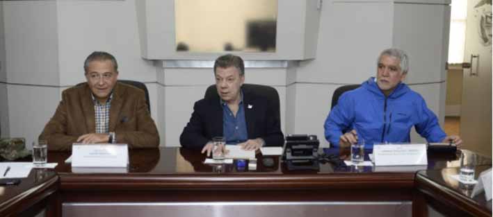 En el Consejo de Seguridad participaron el vicepresidente, Óscar Naranjo; el presidente ,Juan Manuel Santos; y el alcalde de Bogotá, Enrique Peñalosa. 