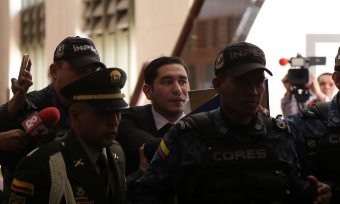 Exfiscal Moreno busca una guarnición militar como centro de reclusión