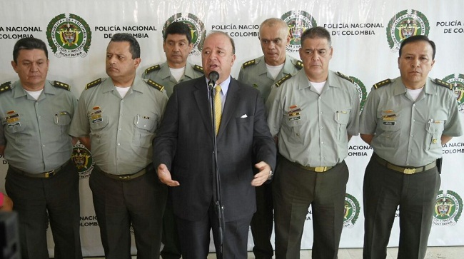 Luis Carlos Villegas, ministro de Defensa y la cúpula de la Policía.