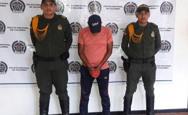 Los tres detenidos fueron mostrados por las autoridades policivas de La Guajira ayer.