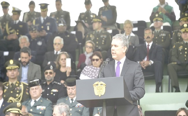 El Presidente Iván Duque hizo presencia en la celebración de los 127 años de la Policía en donde felicitó al Curso 110 de oficiales de la institución.
