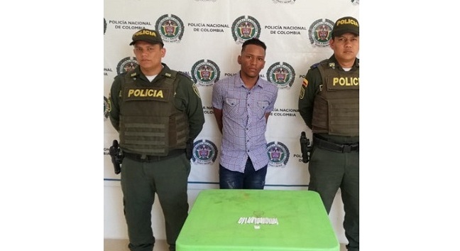 Jesús Andrés Torres Campo, a quien le encontraron en su poder 32 cigarrillos  artesanales de marihuana y una papeleta de base de coca.