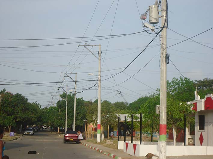 La empresa Electricaribe adelantó una gestión de cobro con la comunidad del barrio La Candelaria de la ciudad capital de la Guajira, Riohacha.