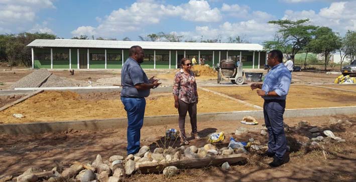 Administración en Riohacha avanza en la construcción de obras preliminares para ampliar la cobertura de la infraestructura educativa en la capital de La Guajira.