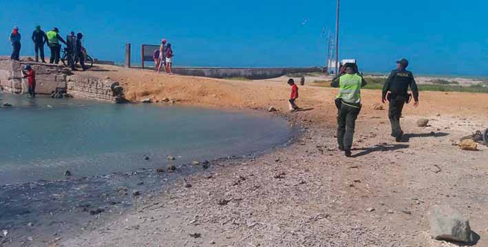 La Policía Ambiental hace un llamado en la playas guajiras.