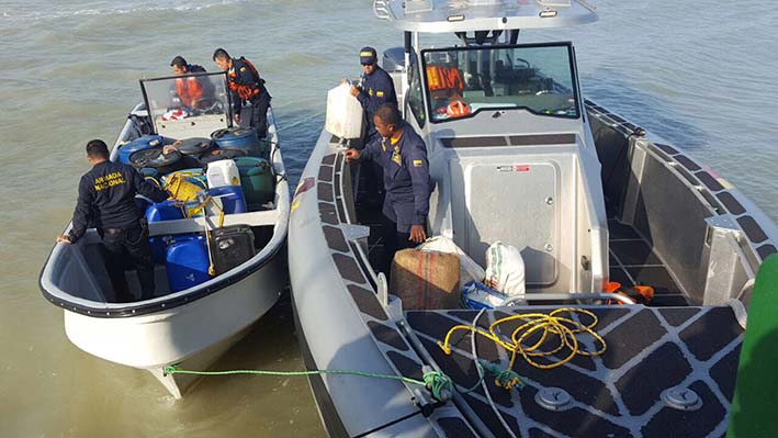 Una embarcación fue inmovilizada con 276 kilos de clorhidrato de cocaína, localizada en alta mar en aguas de La Guajira.