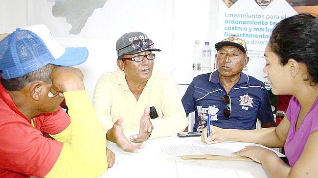 El diálogo entre los líderes indígenas y los estudiantes de la Universidad de La Guajira.