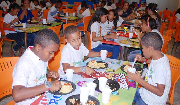 Desde el Ministerio de Educación piden facultades para contratar la alimentación escolar en La Guajira.