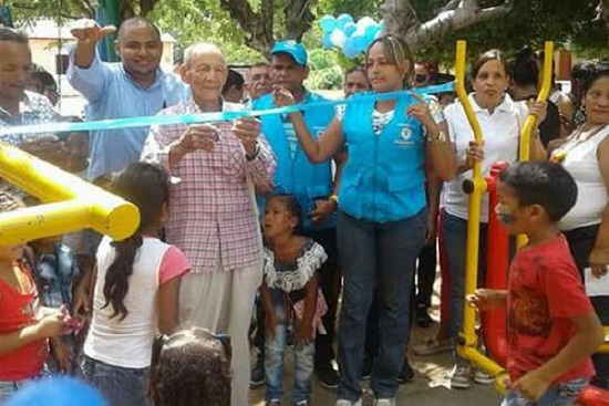 29 usuarios del programa Familias en mi tierra, donaron parque biosaludable a la comunidad de Guayacanal, zona rural del municipio de San Juan del Cesar.