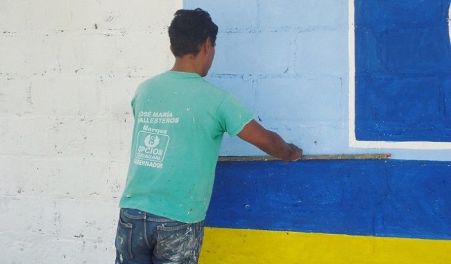 En El Molino ya comenzó el proceso de pintar paredes para motivar a los ciudadanos a sufragar por candidatos a la Cámara de Representantes y Senado de la República. 
