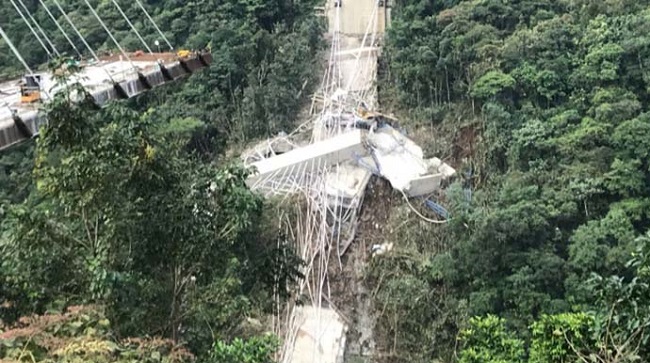 Caída del puente Chirajara en la vía Bogotá-Villavicencio.