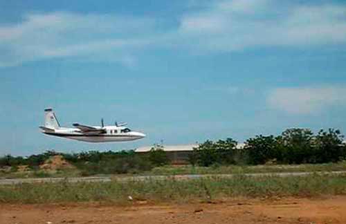La aeronave al parecer fue secuestrada cuando aterrizó en el aeropuerto Hacaritama de la segunda ciudad del Cesar.