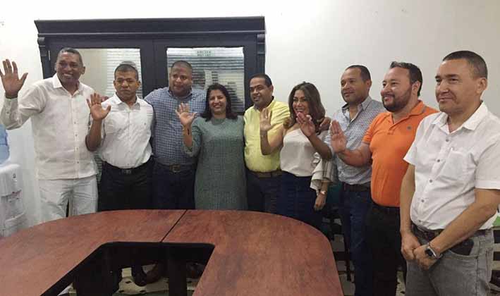 Aspecto del acto de posesión de los nuevos funcionarios que tomaron posesión en el despacho del  alcalde de Riohacha.