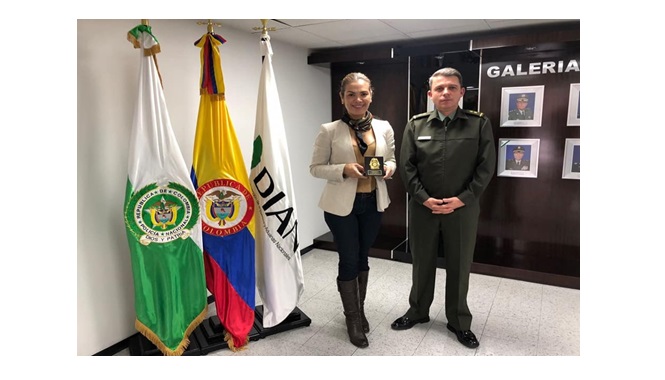 La Gobernadora Tania María Buitrago González, se reunió, con el Brigadier General, Juan Carlos Buitrago, Director General de la Policía Fiscal y Aduanera. 