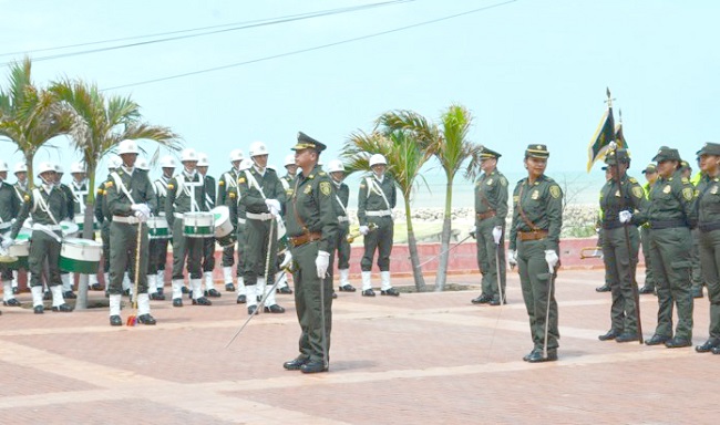Aspecto de la toma de mando como nuevo comandante de Policía en La Guajira, el coronel Henry Manuel Sandoval Sánchez.