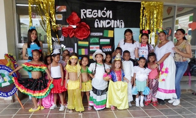 Los niños y niñas del preescolar perteneciente al Denzil Escolar conocieron las características más importantes de cada una de las regiones.