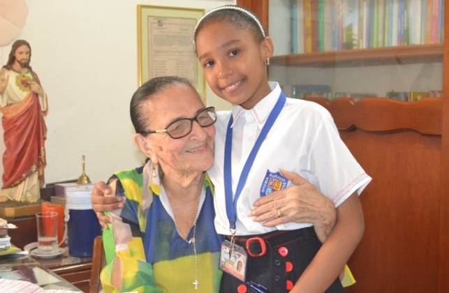 Dalva Cristina Rojas Quintero, niña dedicada al estudio y hoy recoge sus frutos.