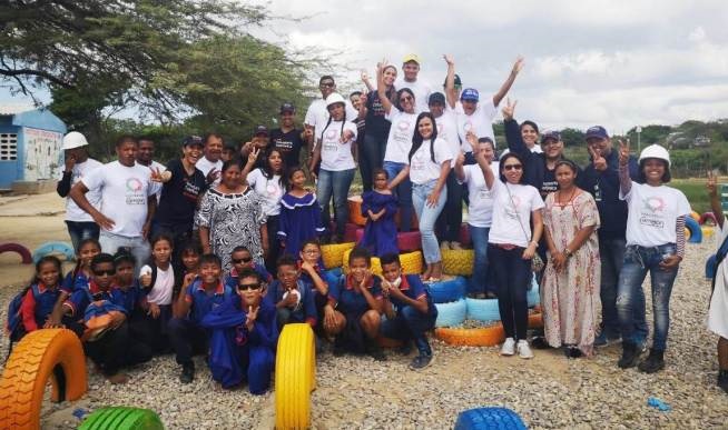 Los niños pertenecientes a las etnias Wiwa, Wayúu, Embera, Arsario y afro resultaron favorecidos con el trabajo de 25 voluntarios Telefónica y voluntarios Cerrejón.