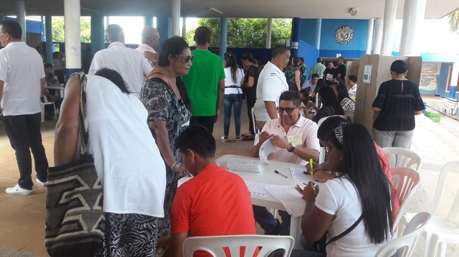 Los observadores en los puestos de votación informaron que en las mesas instauradas no se presentó algún evento mayor que colocara en riesgo la jornada electoral. 