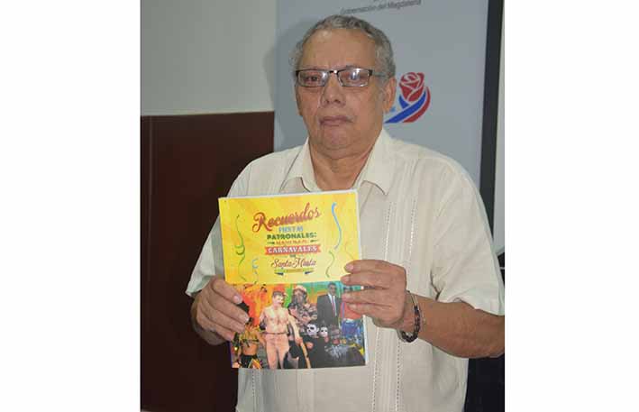 El licenciado Armando Lacera Rúa fue el encargado de dictar la conferencia ‘Aportes de la Cultura Afrocolombiana al Carnaval’.
