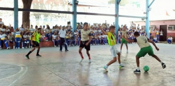 Esta actividad es orientada por los docentes del área de deportes en coordinación con los estudiantes de los grados 11. Esta actividad es orientada por los docentes del área de deportes en coordinación con los estudiantes de los grados 11.