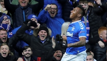 Luego de enfrentarse por la fecha 3 de la fase de grupos y anotar en la igualdad, el colombiano Alfredo Morelos se enfrentó otra vez a sus compatriotas Luis Díaz y Matheus Uribe del Porto. Luego de enfrentarse por la fecha 3 de la fase de grupos y anotar en la igualdad, el colombiano Alfredo Morelos se enfrentó otra vez a sus compatriotas Luis Díaz y Matheus Uribe del Porto.
