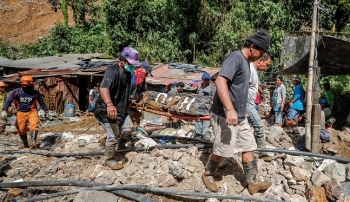 Tres días después del paso del devastador Mangkhut, bautizado localmente como Ompong, hay más de 20.000 personas todavía evacuadas de sus hogares Tres días después del paso del devastador Mangkhut, bautizado localmente como Ompong, hay más de 20.000 personas todavía evacuadas de sus hogares