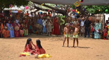 Cada uno de los espacios del festival cuenta con el liderazgo y participaciones de los menores Wayúu. Cada uno de los espacios del festival cuenta con el liderazgo y participaciones de los menores Wayúu.