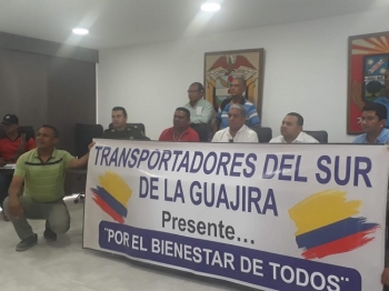 Próximamente se declararía hora cero, para exigir el arreglo de la vía. La vía continúa deteriorada. Próximamente se declararía hora cero, para exigir el arreglo de la vía. La vía continúa deteriorada.