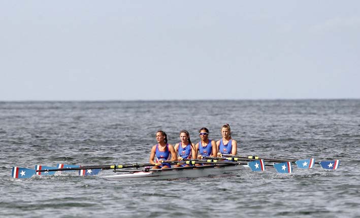 El cuarteto compuesto por Melita Abraham, Josefa Vila, Yoselin Cárcamo e Isidora Niemeyer celebró el primer puesto por delante del equipo peruano y de las colombianas, quienes fueron terceras.