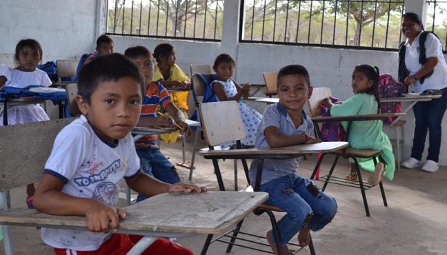 Niños  de la Guajira  iniciando el periodo academico del presente año. 