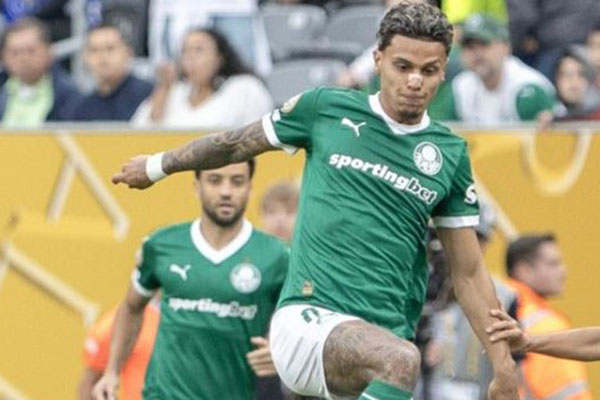 Richard Ríos, jugador colombiano que se desempeña como volante de contención del equipo Palmeiras de Brasil.