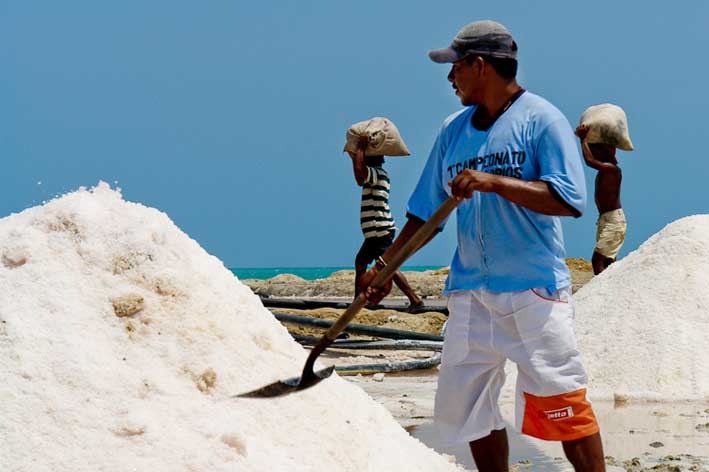 Listo acuerdo de restructuración que salva a Salinas de Manaure