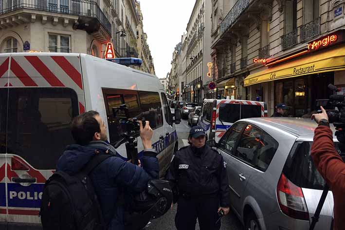 “Visiblemente” se trata de un “ataque terrorista”, declaró el primer ministro francés, Bernard Cazeneuve.