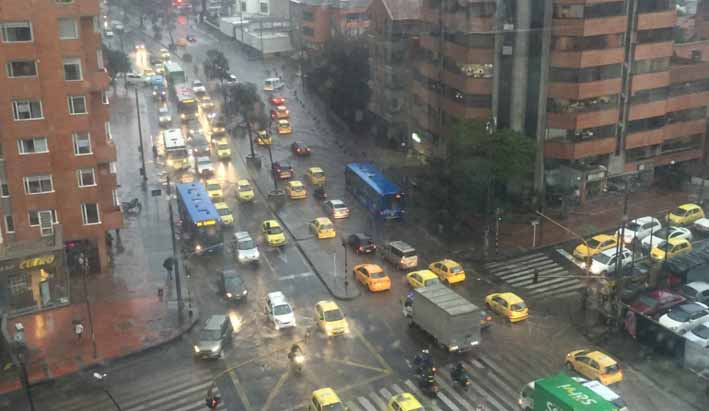 Hay alerta Naranja también por crecientes súbitas en aportantes directos al Río Magdalena, particularmente en departamentos como Huila, Tolima y Caldas por las lluvias en sus partes altas.