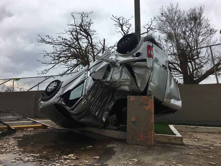 La emisora Radio Isla 1320, aseguró que las seis víctimas mortales son tres hermanas que murieron en el municipio de Utuado, en el centro-oeste de la isla, y otras personas fallecidas en Canóvanas, Bayamón y Jayuya.